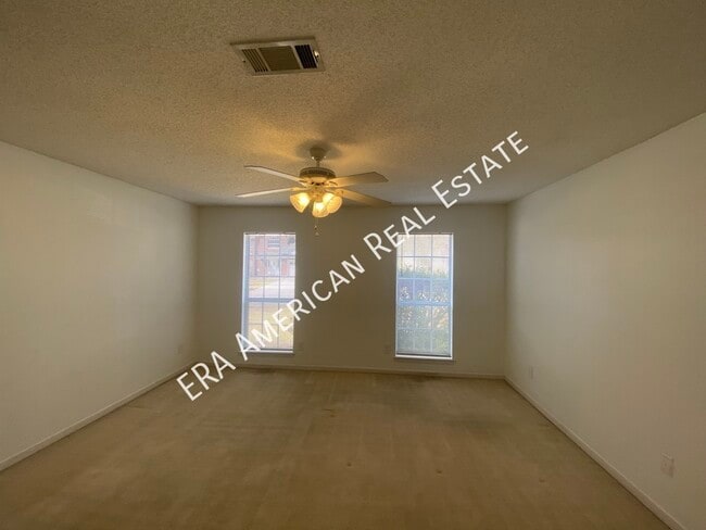 Building Photo - 4032 Leesway Cir