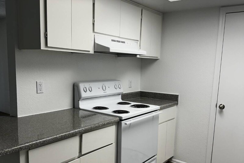 Building Photo - 9231 N 99th Ave