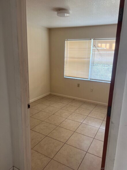 Building Photo - 1209 Unitah Ave