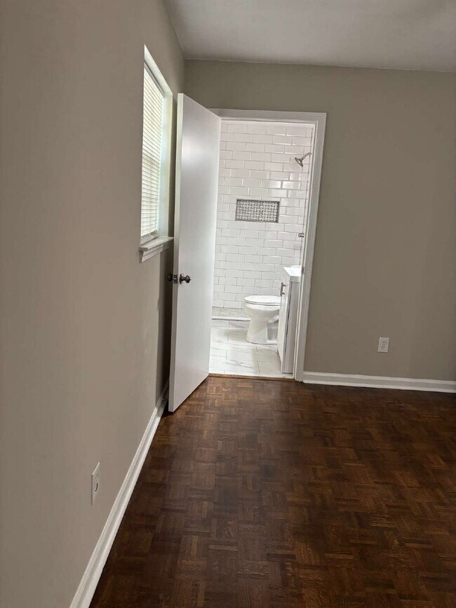 Building Photo - 3775 Ashburn St