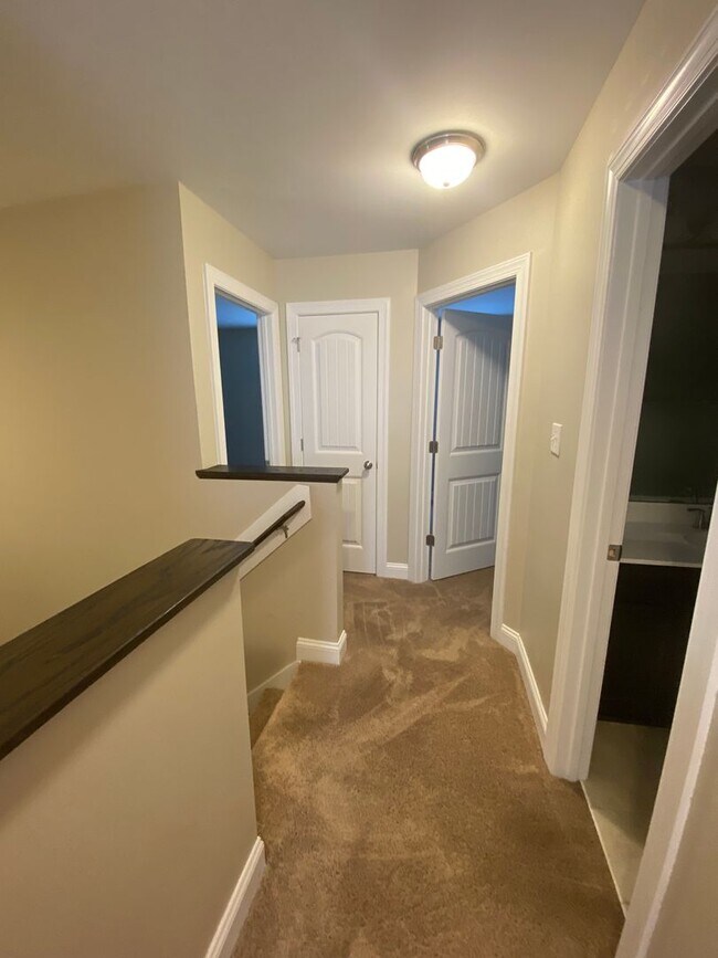 Building Photo - 4 Bedroom Sneads Ferry Home for Rent