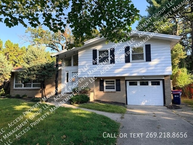 Primary Photo - 1645 6th St NW