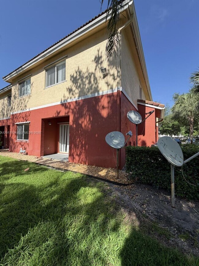 Building Photo - 3335 Palomino Dr