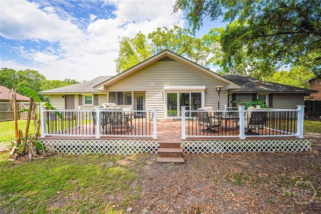 Building Photo - 154 MacKay Dr