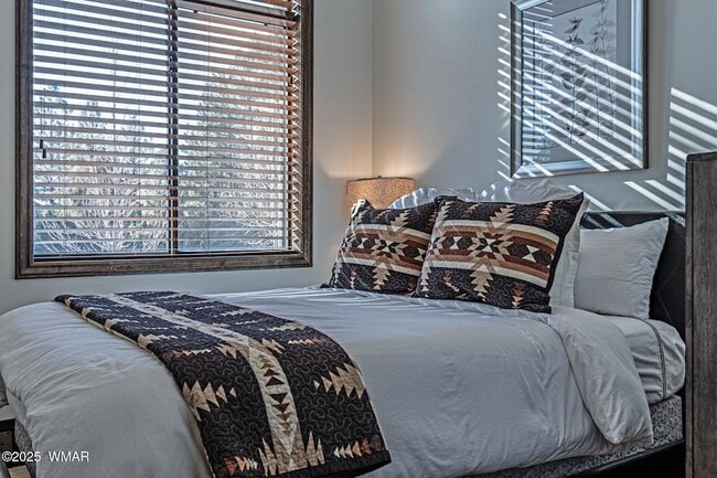 Building Photo - 3350 W Sugar Pine Way