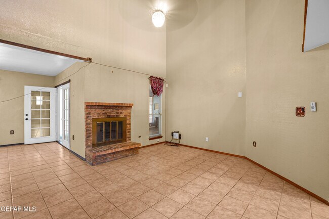 Building Photo - 1325 James Dudley Dr