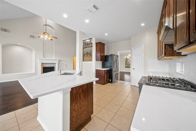 Building Photo - 8306 Golden Harbor