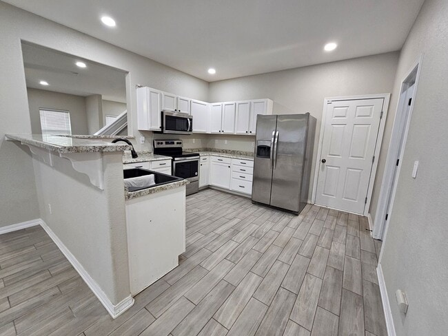 Building Photo - 3 Bed 3 bath house in 80925!!