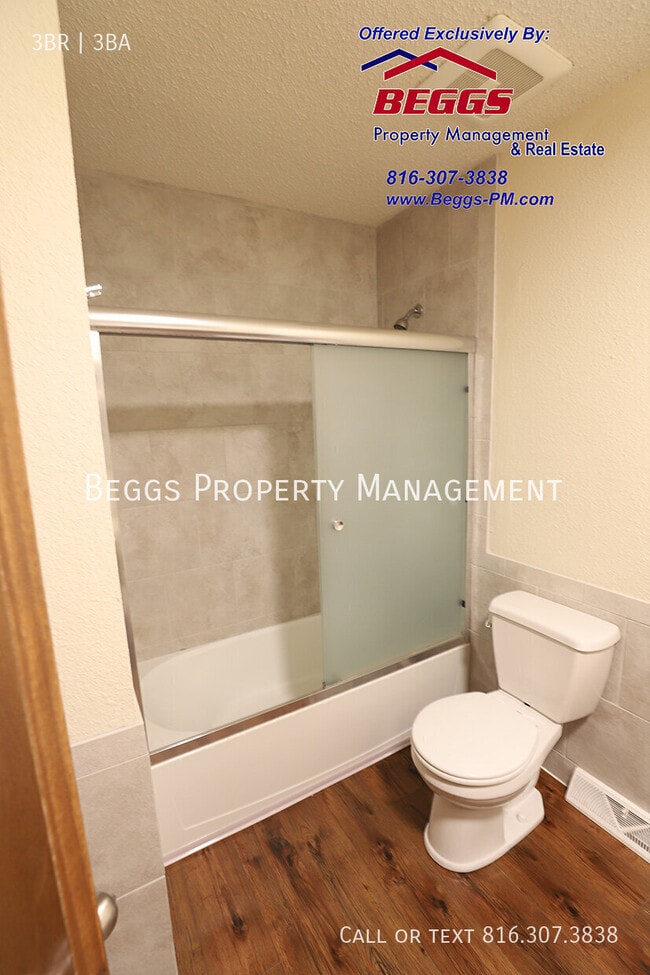 Building Photo - 1221 Broadmore Ln