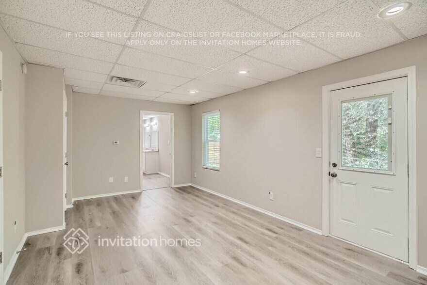 Building Photo - 594 Rivulett Ct