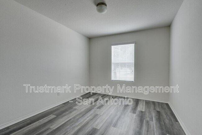 Building Photo - 10903 Dewlap Trail