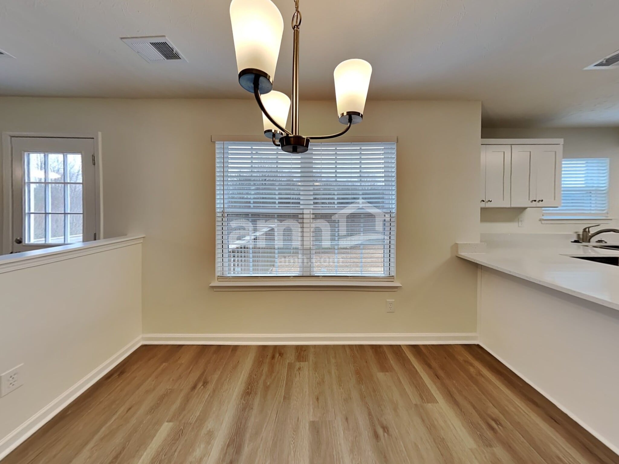 Building Photo - 1697 Bennett Dr