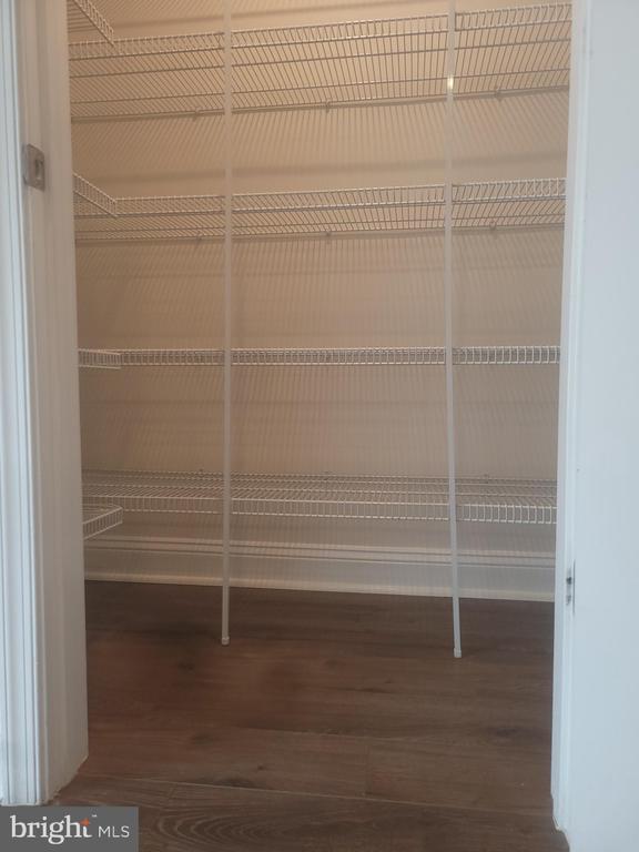 Building Photo - 7111 Tyndale Way