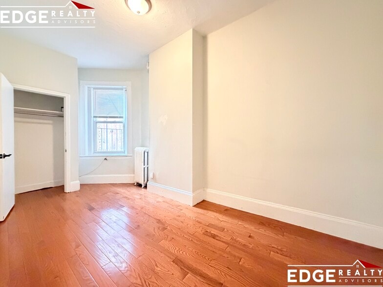 Building Photo - 1 Linden St