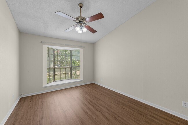 Building Photo - 2120 El Paseo St
