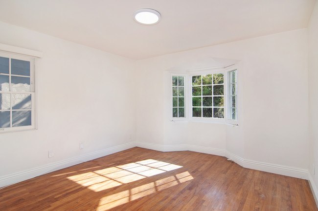 Building Photo - 2417 Arista Ct