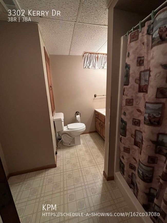 Building Photo - 3302 Kerry Dr