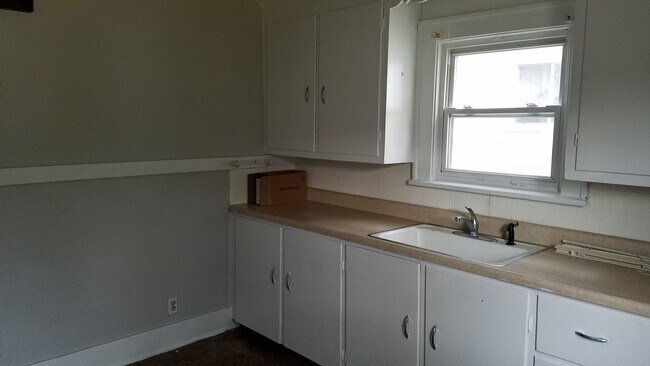 Building Photo - 3 Bedroom in Swillburg Area