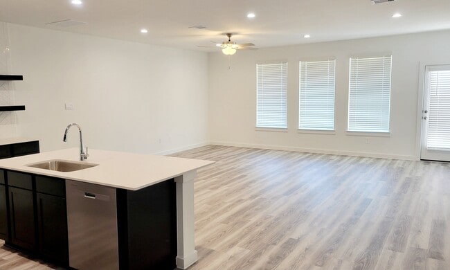 Building Photo - 12236 City Rose Ct