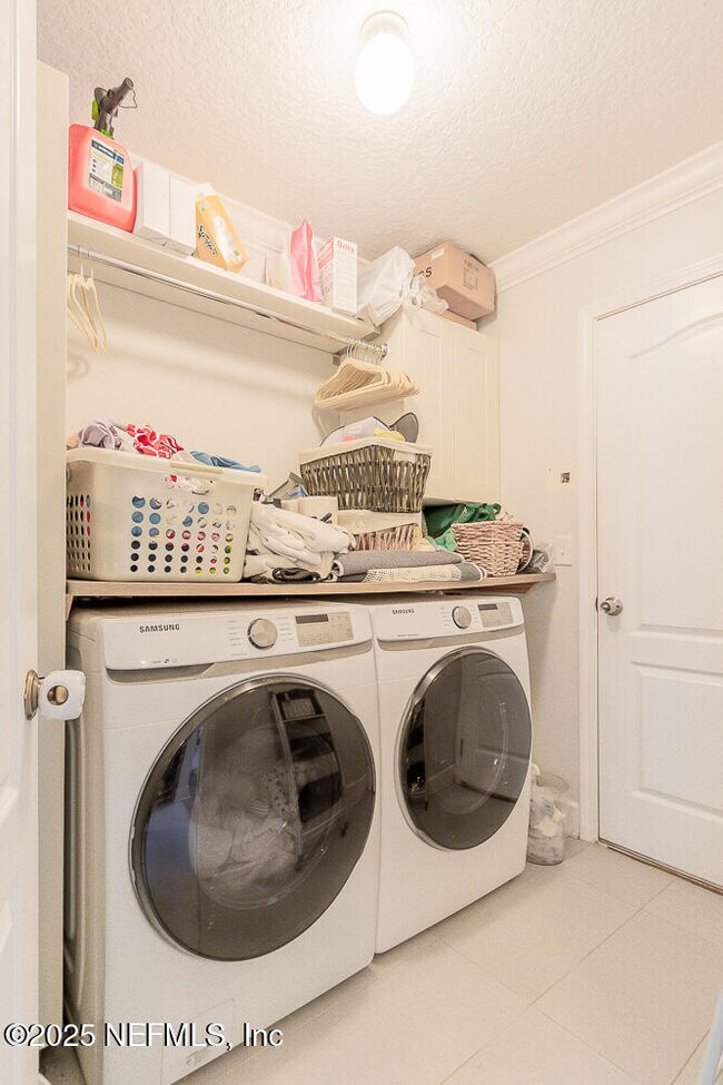 Building Photo - 2337 Matheson Dr