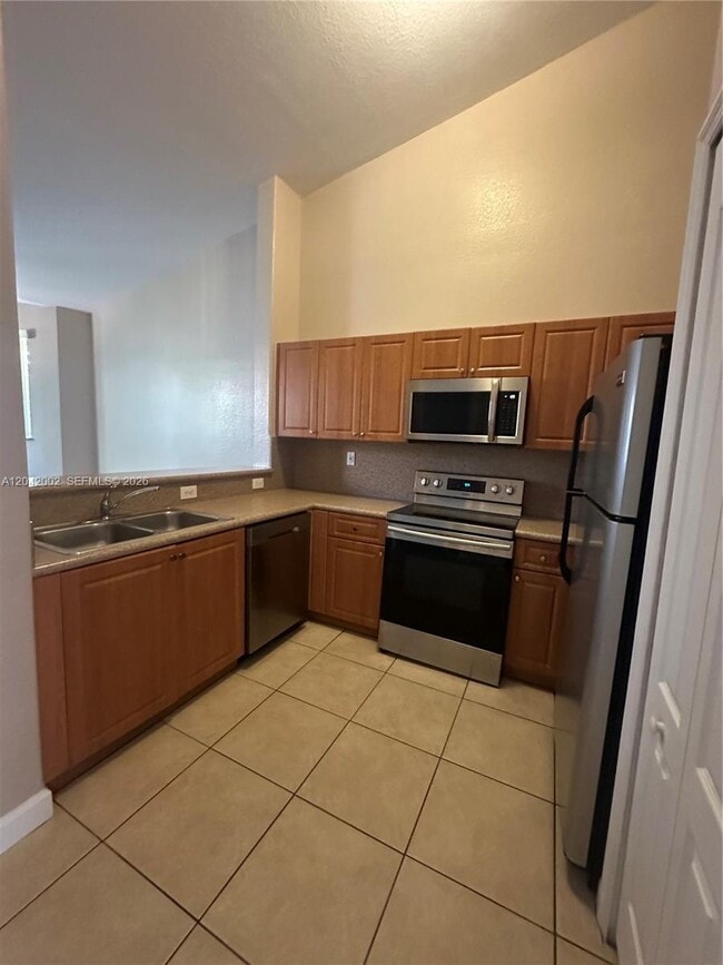 Building Photo - 1656 SE 29th Ct