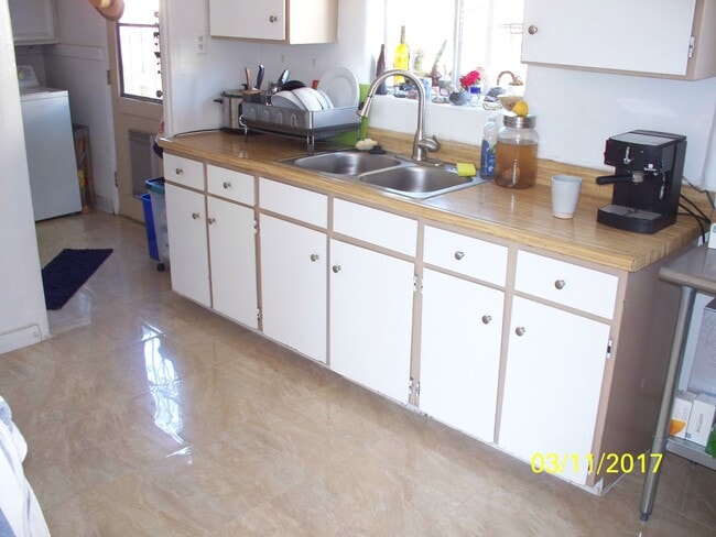 Building Photo - 4354 Coolidge Ave