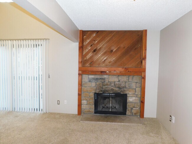 Building Photo - 4866 S Dudley St