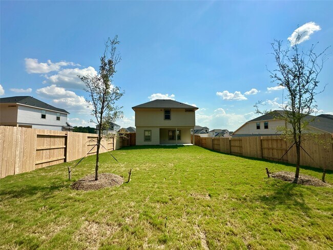 Building Photo - 12187 Ridge Top Dr