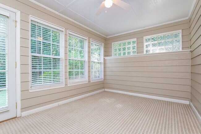 Building Photo - 7245 Carter Ct