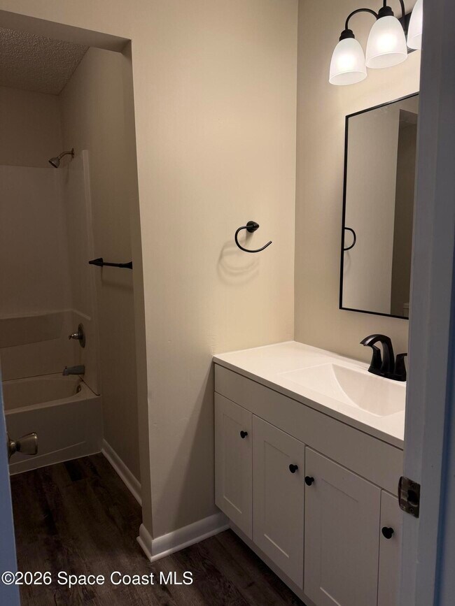 Building Photo - 3555 Sable Palm Ln