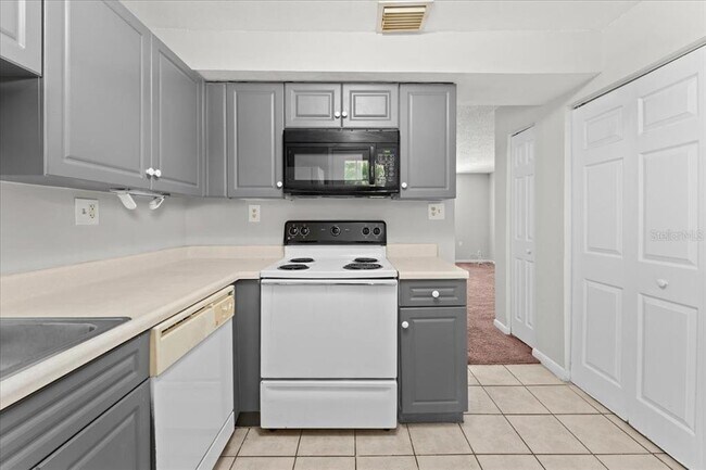 Building Photo - 12407 Oak Cedar Pl