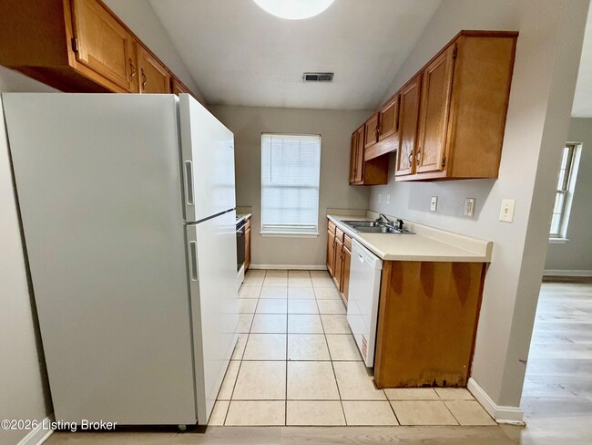 Building Photo - 252 Harrison St