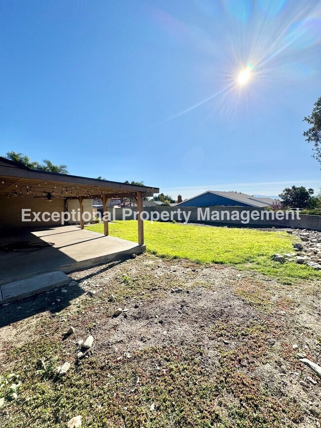 Building Photo - Ready to move in 4 bedroom 2 bath home!