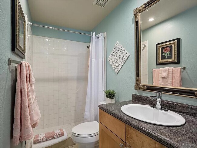 Building Photo - 226 Lewfield Cir