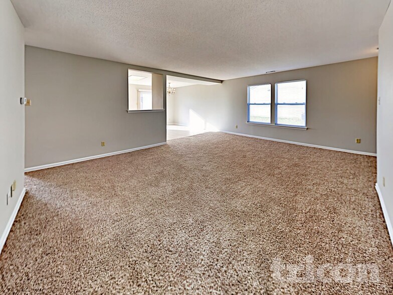 Building Photo - 7687 Mistflower Ln