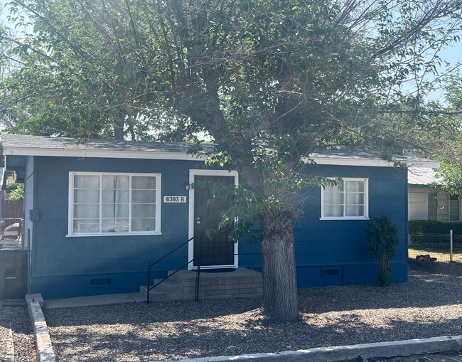 Building Photo - 6393 S Russell Rd