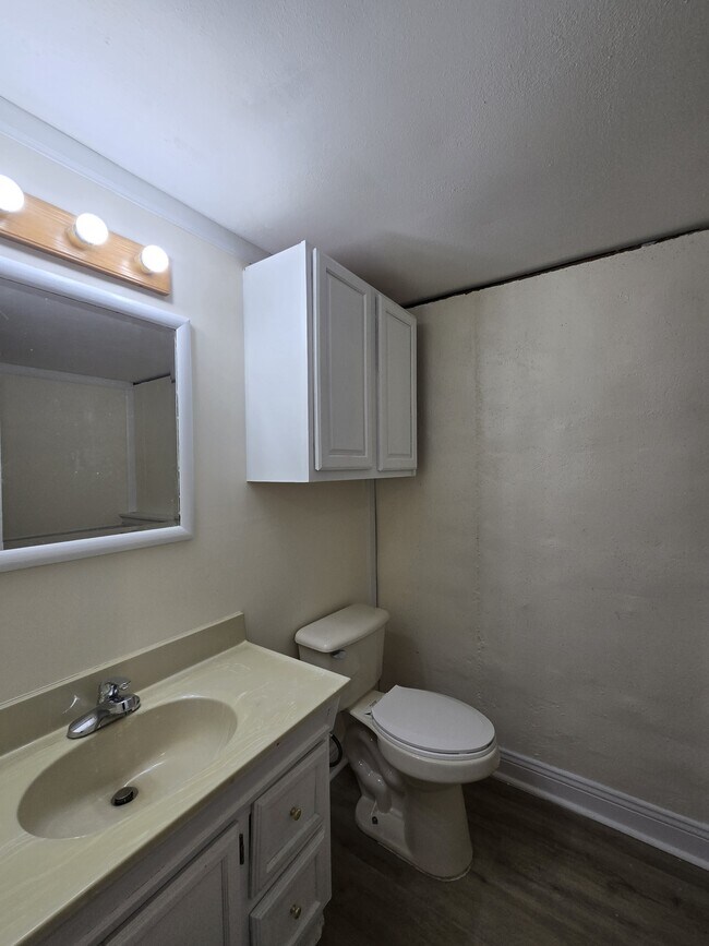 Building Photo - 5223 S Mosley St