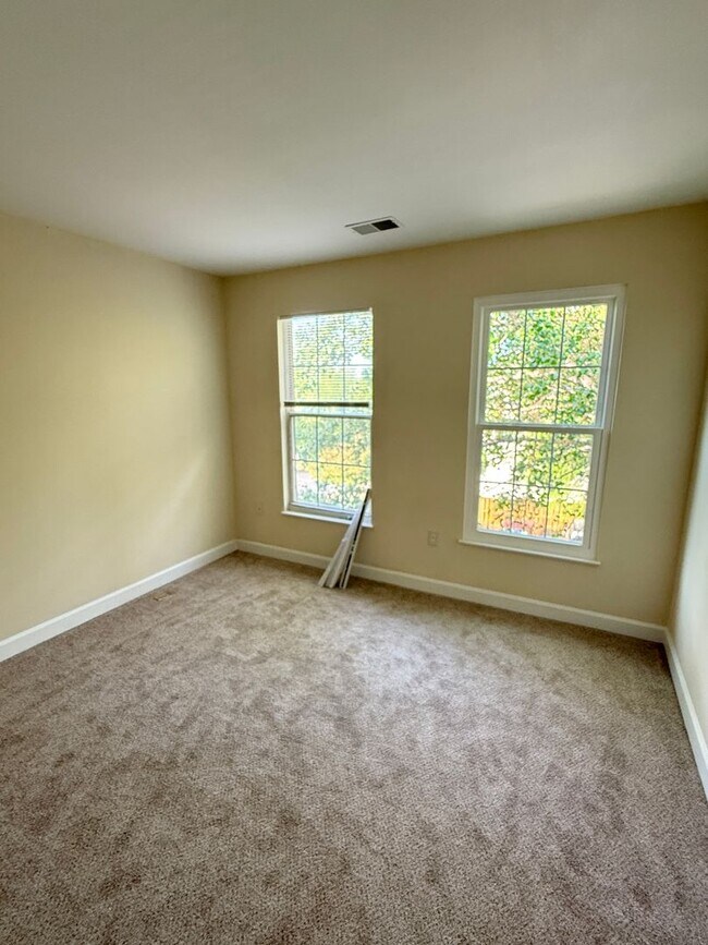 Building Photo - 17301 Pacific Rim Terrace