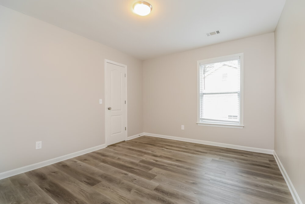 Building Photo - 361 Southgate Dr