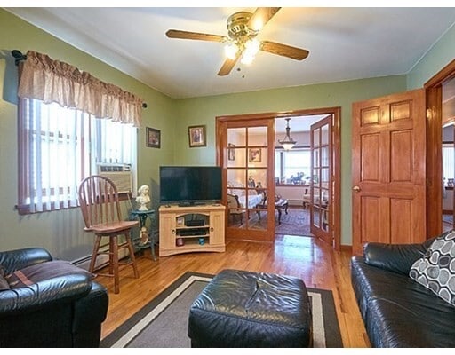 Building Photo - 71 Oak St