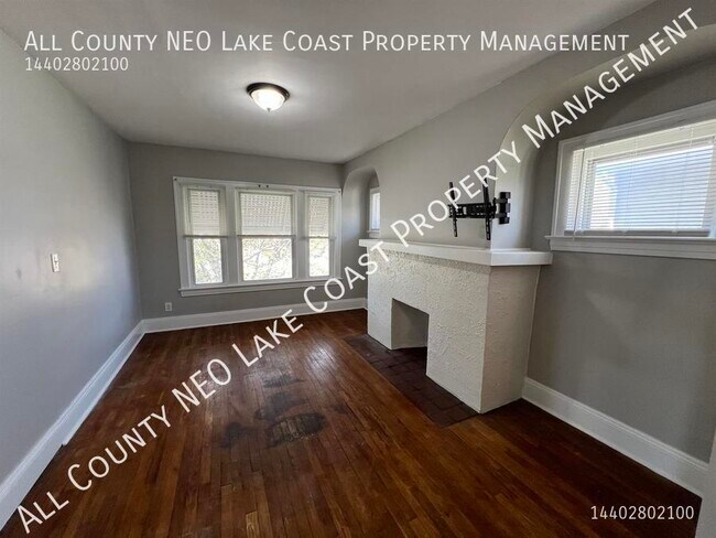 Building Photo - 3533 W 129th St