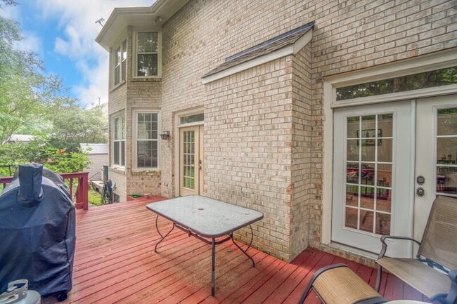 Building Photo - 821 Loch Island Dr