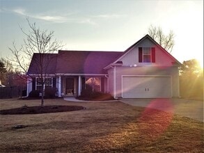 Building Photo - 603 McDowell Ln