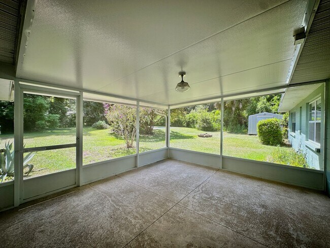 Building Photo - Spacious 4-Bedroom Home with Pool on Half ...