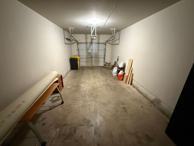 Building Photo - Spacious 2-Level Condominium