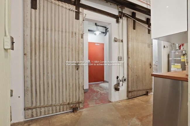 Building Photo - CHIC INDUSTRIAL 2BR/2BA CONDO Available Now!
