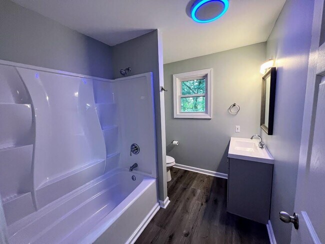 Building Photo - 119 Westridge Dr