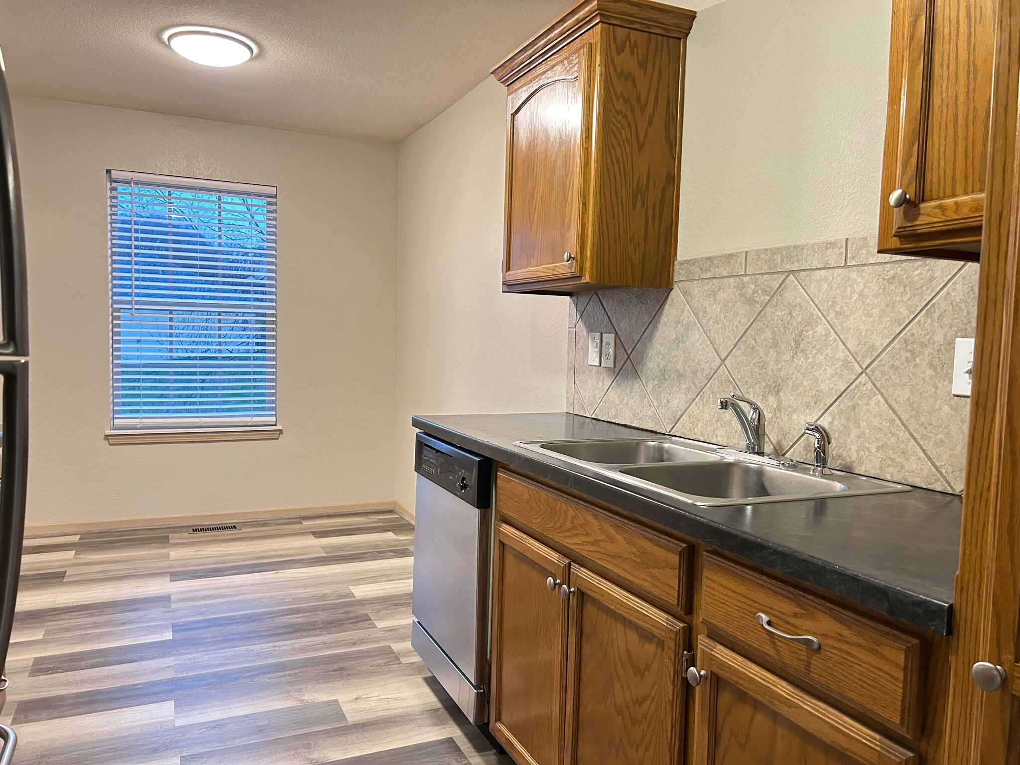 kitchen - 1211 NW Ashley Ln