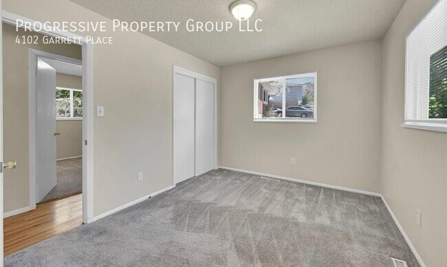 Building Photo - 4102 Garrett Pl