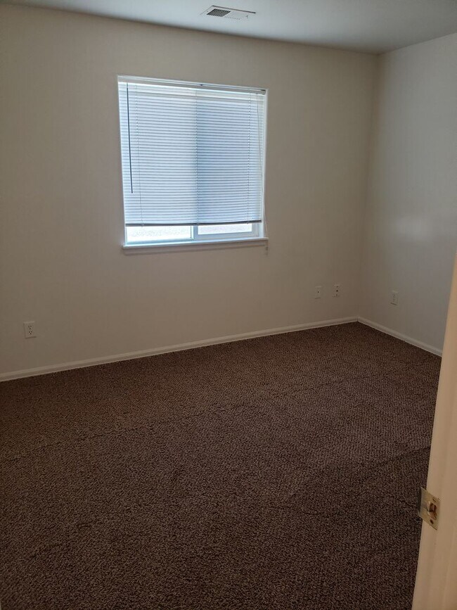 Building Photo - 1733 Christopher Way